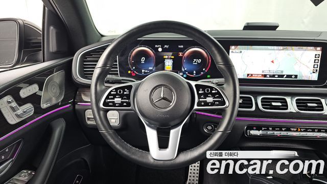 Mercedes-Benz GLE-Class 2021 — photo 14