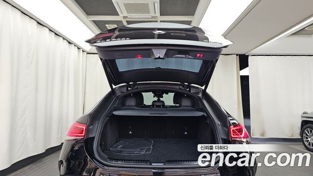 Mercedes-Benz GLE-Class 2021 — photo 20