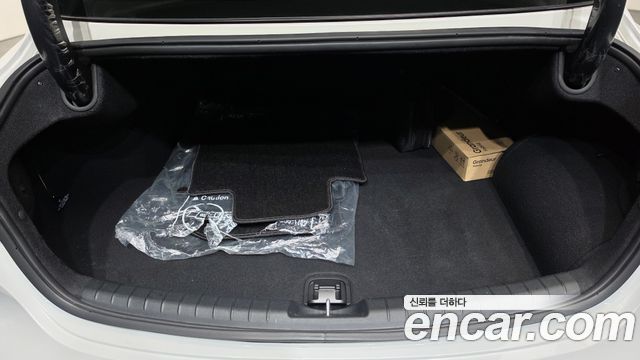 Hyundai Grandeur 2022 — photo 26