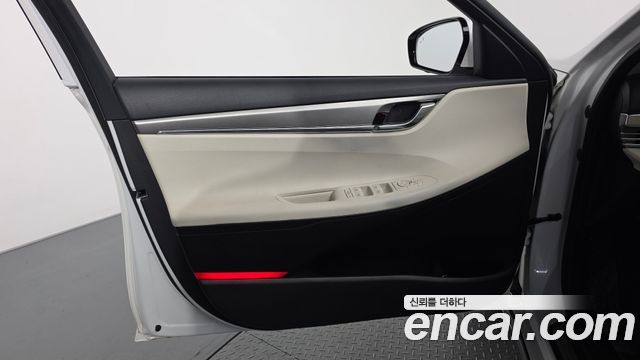 Hyundai Grandeur 2022 — photo 14