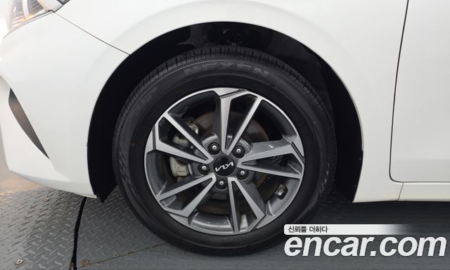 Kia K3 2022 — photo 5
