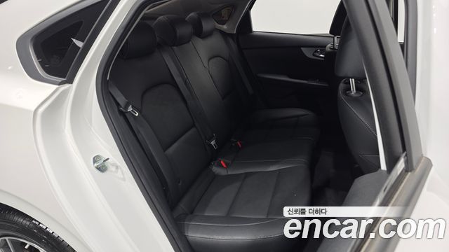 Kia K3 2022 — photo 18