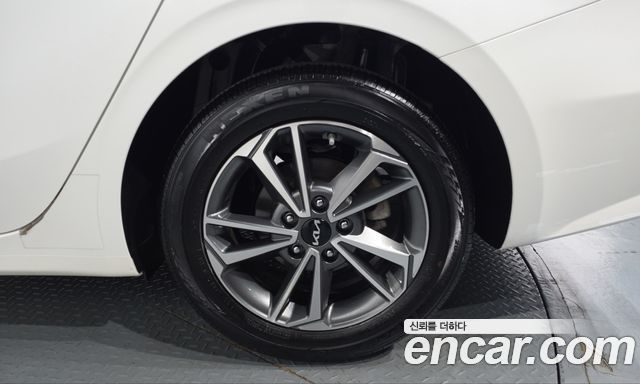 Kia K3 2022 — photo 7