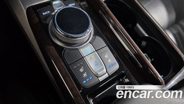 Genesis EQ900 2016 — photo 12