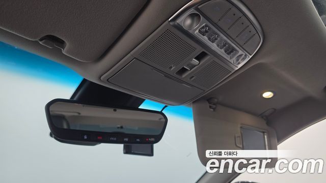 Genesis EQ900 2016 — photo 26