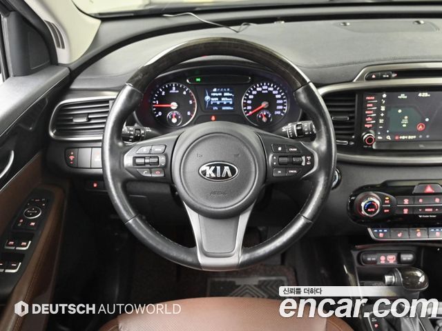 Kia Sorento 2016 — photo 13