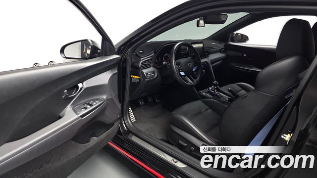 Hyundai Veloster 2020 — photo 13