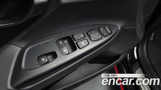 Hyundai Veloster 2020 — photo 23
