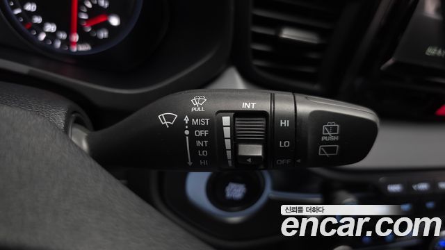 Hyundai Veloster 2020 — photo 31