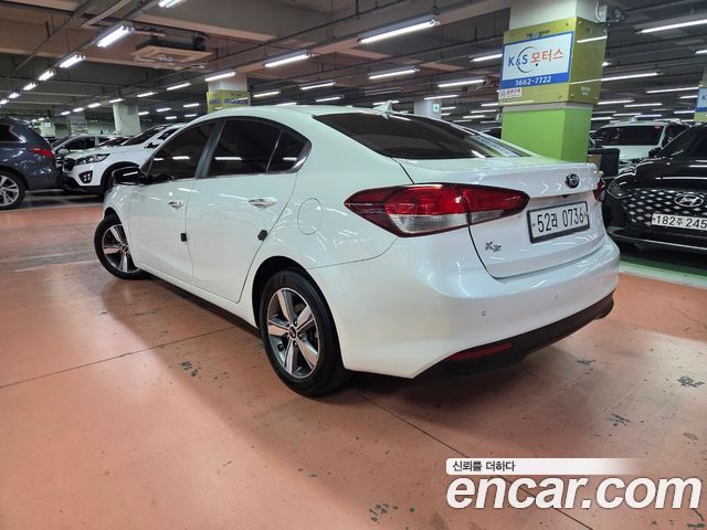 Kia K3 2016 — photo 4