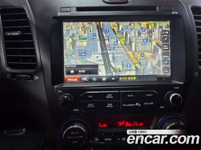 Kia K3 2016 — photo 16