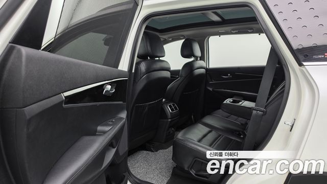 Kia Sorento 2015 — photo 28