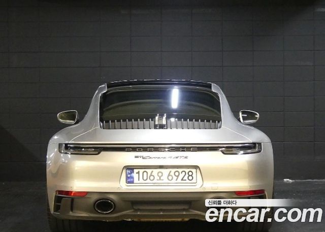 Porsche 911 2023 — photo 3