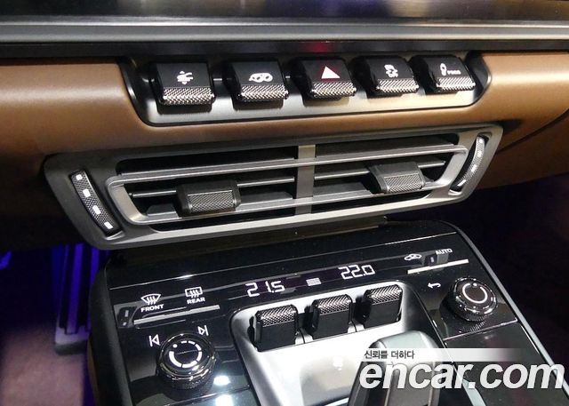 Porsche 911 2023 — photo 16