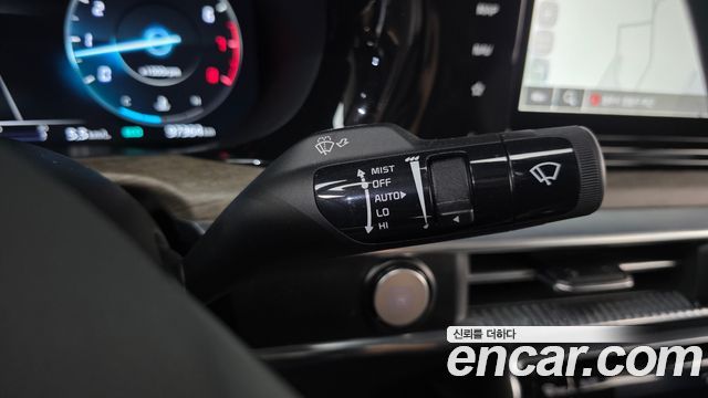 Kia K5 2023 — photo 17