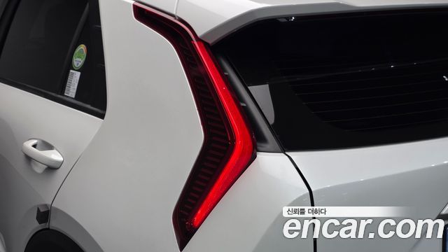 Kia Niro 2023 — photo 9