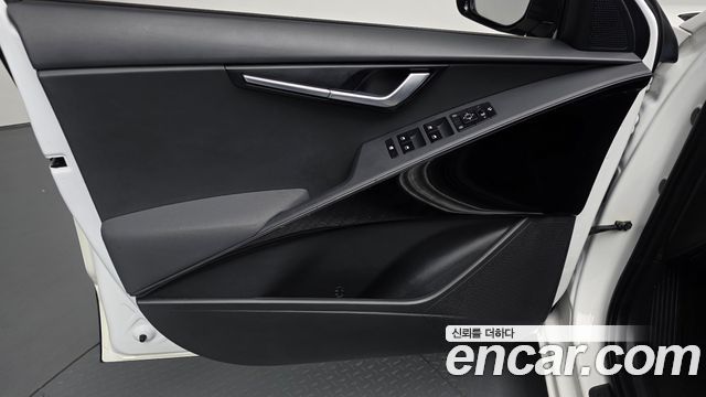 Kia Niro 2023 — photo 14