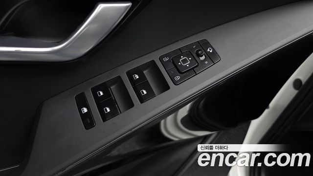 Kia Niro 2023 — photo 28
