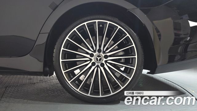 Mercedes-Benz CLS-Class 2023 — photo 7