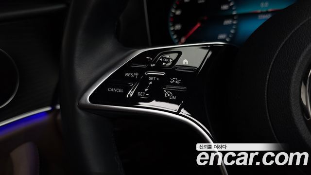 Mercedes-Benz E-Class 2023 — photo 23