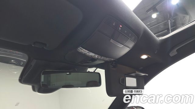 Mercedes-Benz E-Class 2023 — photo 25