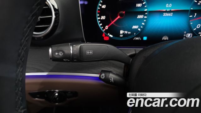 Mercedes-Benz E-Class 2023 — photo 37