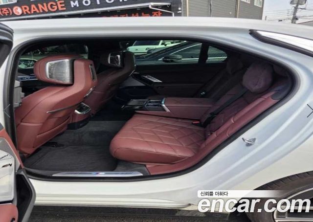 BMW 7-Series 2026 — photo 4