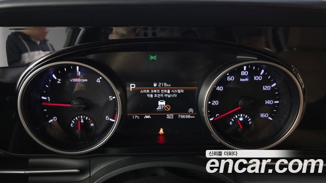 Kia Canival 2021 — photo 11