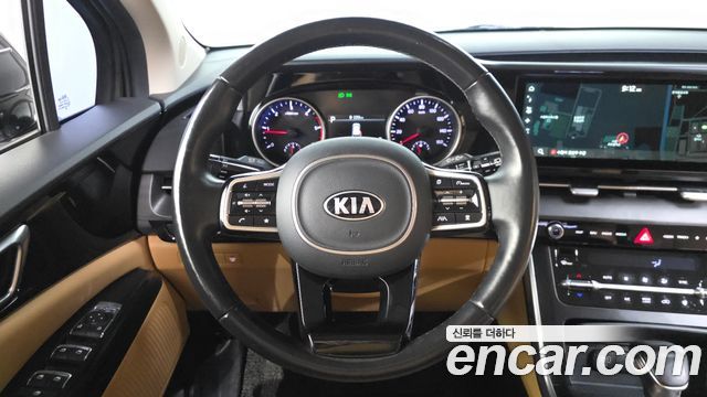 Kia Canival 2021 — photo 19