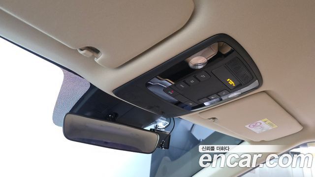 Kia Canival 2021 — photo 24