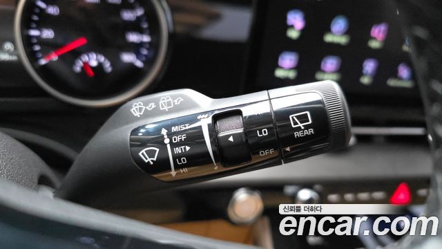 Kia Canival 2021 — photo 30