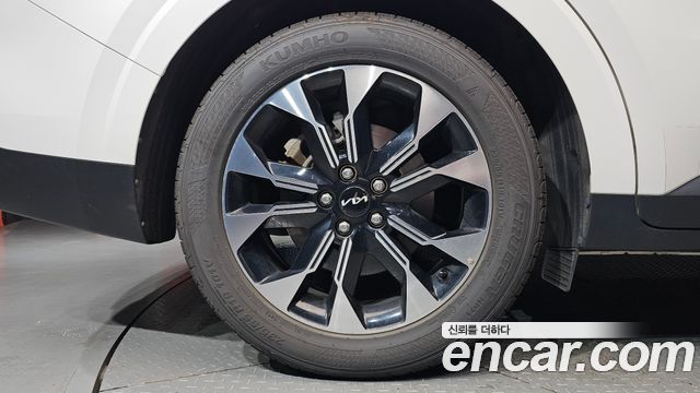 Kia Canival 2023 — photo 5