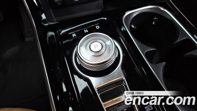 Kia Canival 2023 — photo 12
