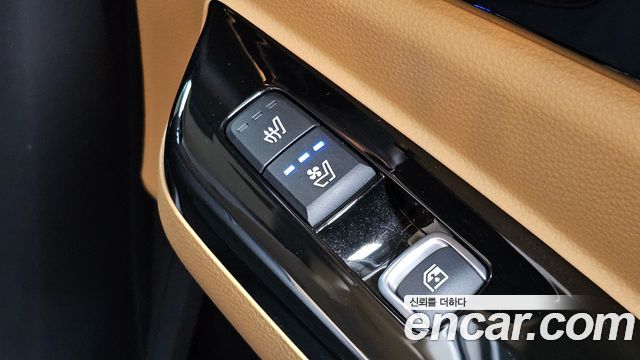 Kia Canival 2023 — photo 25