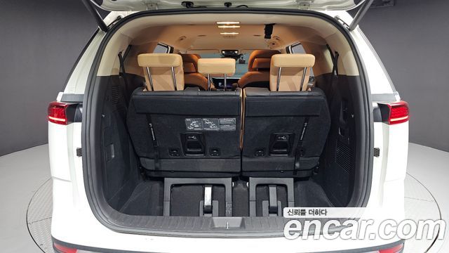 Kia Canival 2023 — photo 26