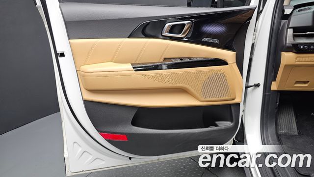 Kia Canival 2023 — photo 14