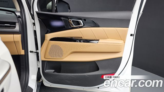 Kia Canival 2023 — photo 15