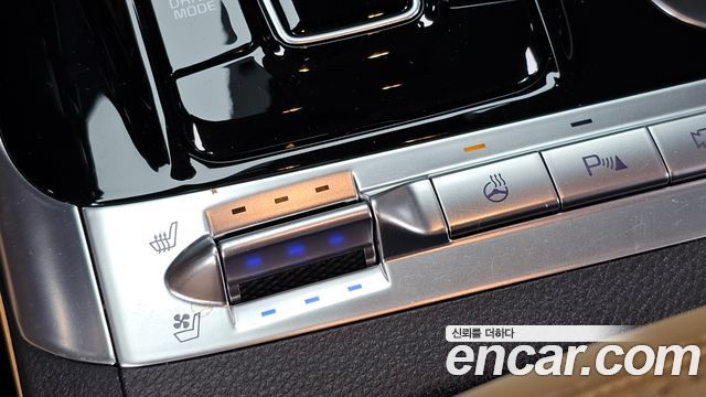 Kia Canival 2023 — photo 29