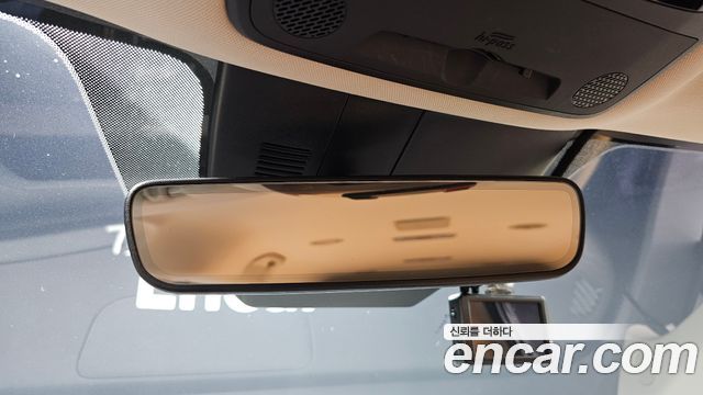 Kia Canival 2023 — photo 31