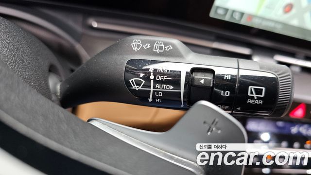 Kia Canival 2023 — photo 35