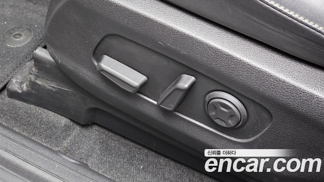 Kia Canival 2023 — photo 36