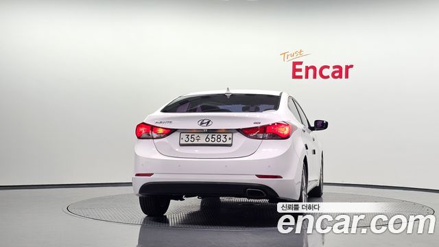 Hyundai AVANTE 2014 — photo 4