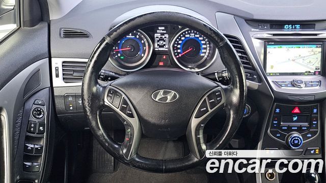 Hyundai AVANTE 2014 — photo 21