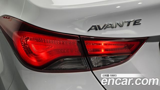 Hyundai AVANTE 2014 — photo 9