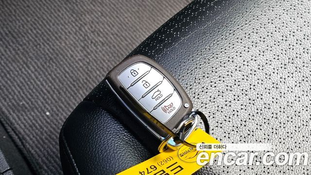 Hyundai AVANTE 2014 — photo 27