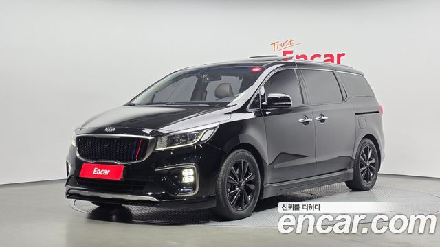 Kia Canival 2019 — photo 1