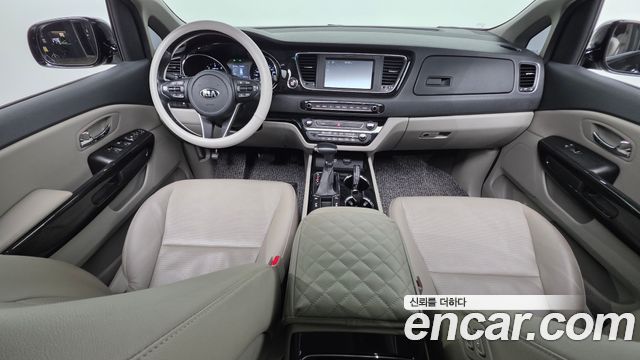 Kia Canival 2019 — photo 10