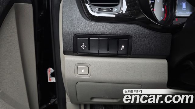 Kia Canival 2019 — photo 23