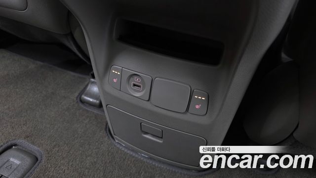 Kia Canival 2019 — photo 24