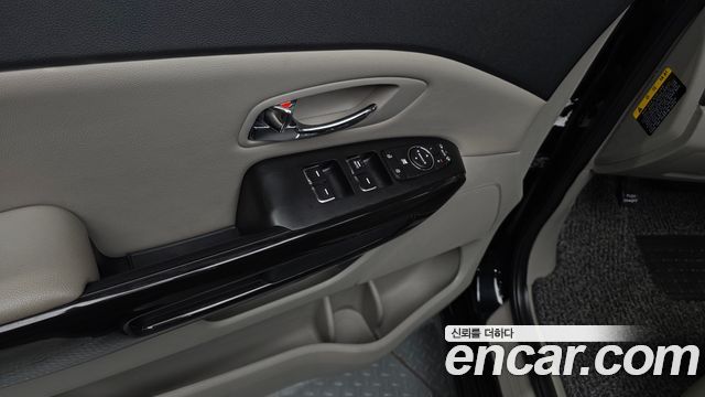 Kia Canival 2019 — photo 28